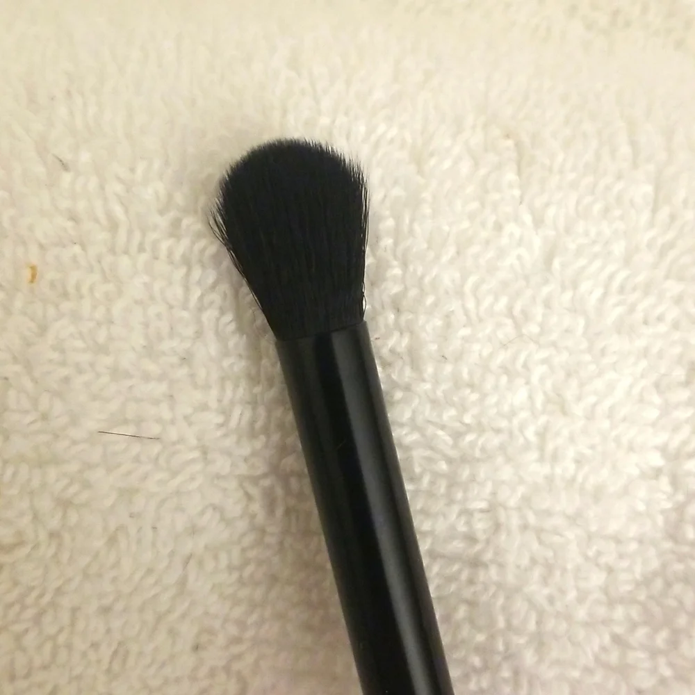 Wingme Cosmetics All Over Blending Brush
